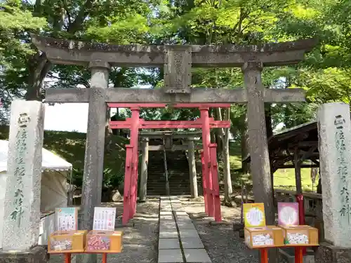 鶴ケ城稲荷神社の鳥居