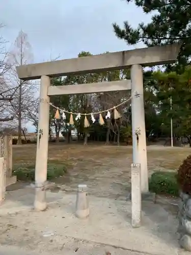 賣夫神社（嫁振）の鳥居