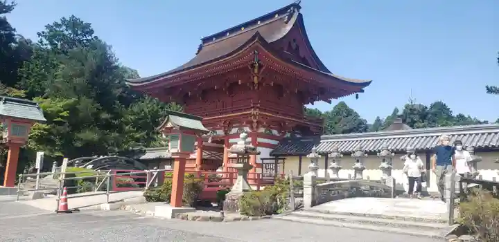 美濃國一宮 南宮大社の山門・神門