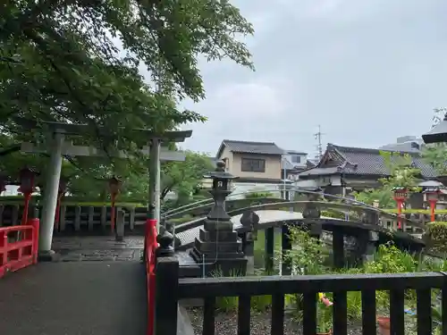 六孫王神社の庭園