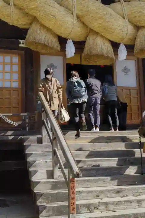 諏訪大社下社秋宮の本殿・本堂