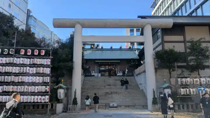 芝大神宮の{uncategorized: "未分類", other: "その他", undefined: "問題あり", building: "その他建物", grave: "お墓", sacred_gate: "鳥居", guardian: "狛犬", statue: "像", buddha: "仏像", history: "歴史", nature: "自然", garden: "庭園", animal: "動物", pagoda: "塔", temizu: "手水舎", mountain_gate: "山門・神門", sanctuary: "本殿・本堂", subordinate: "末社・摂社", art: "芸術", scenery: "景色", jizo: "地蔵", ema: "絵馬", goshuin: "御朱印", omikuji: "おみくじ", items: "授与品その他", amulet: "お守り", goshuincho: "御朱印帳", eats: "食事", festival: "お祭り", votive_dance: "神楽", shichigosan: "七五三参", wedding: "結婚式", experience: "体験その他", initially: "初詣", around: "周辺", anti_infection: "感染症対策"}