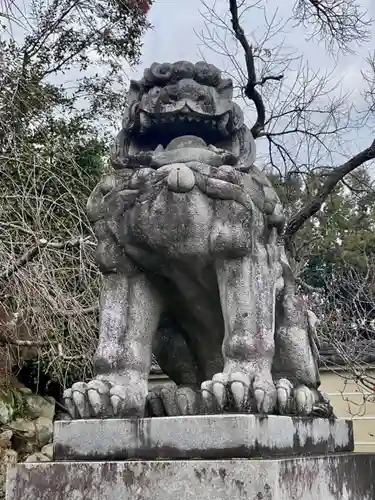 建勲神社の狛犬