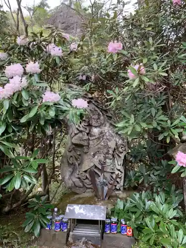 徳善院明王密寺の像