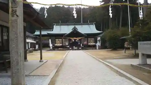 安仁神社の本殿