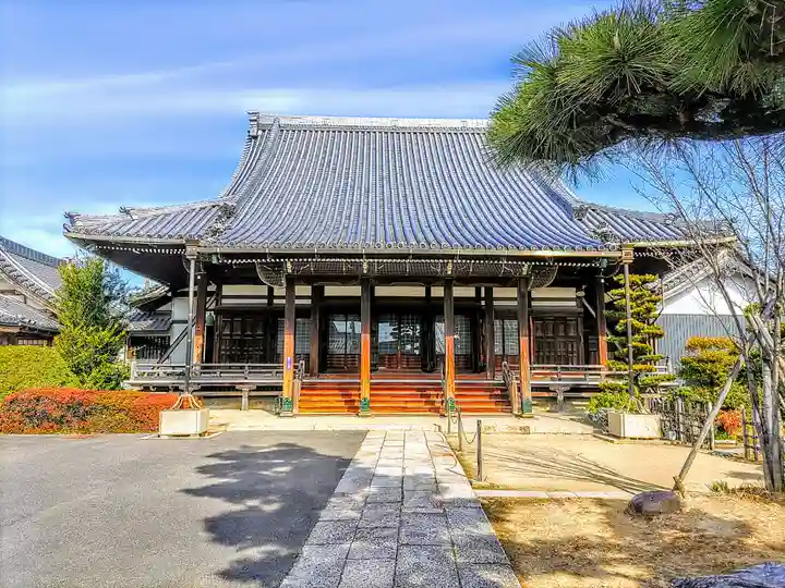長善寺の本殿・本堂