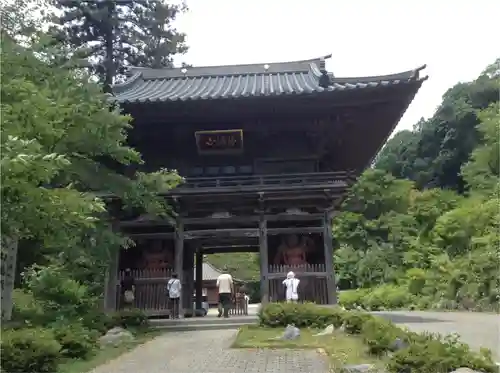 満願寺の山門