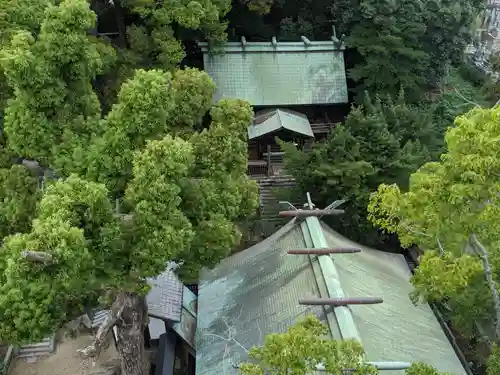 艮神社の本殿