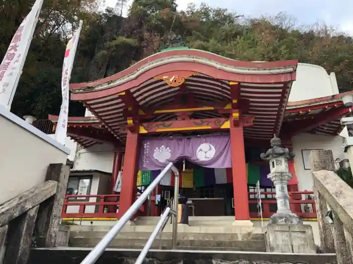 岩戸弘法弘峰寺の本殿・本堂