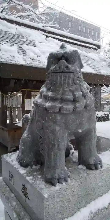 北海道神宮頓宮の狛犬