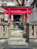 二ツ谷稲荷神社の{uncategorized: "未分類", other: "その他", undefined: "問題あり", building: "その他建物", grave: "お墓", sacred_gate: "鳥居", guardian: "狛犬", statue: "像", buddha: "仏像", history: "歴史", nature: "自然", garden: "庭園", animal: "動物", pagoda: "塔", temizu: "手水舎", mountain_gate: "山門・神門", sanctuary: "本殿・本堂", subordinate: "末社・摂社", art: "芸術", scenery: "景色", jizo: "地蔵", ema: "絵馬", goshuin: "御朱印", omikuji: "おみくじ", items: "授与品その他", amulet: "お守り", goshuincho: "御朱印帳", eats: "食事", festival: "お祭り", votive_dance: "神楽", shichigosan: "七五三参", wedding: "結婚式", experience: "体験その他", initially: "初詣", around: "周辺", anti_infection: "感染症対策"}
