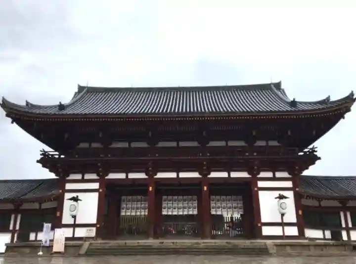 東大寺の本殿・本堂