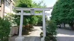 被官稲荷神社の鳥居