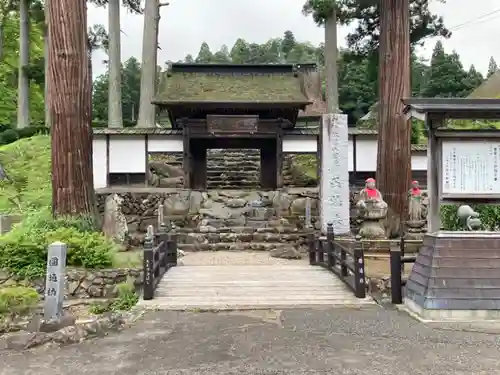 正法寺の山門