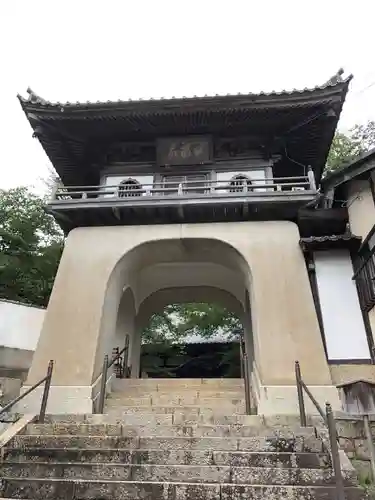 桂林寺の山門