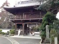 霊山寺の山門