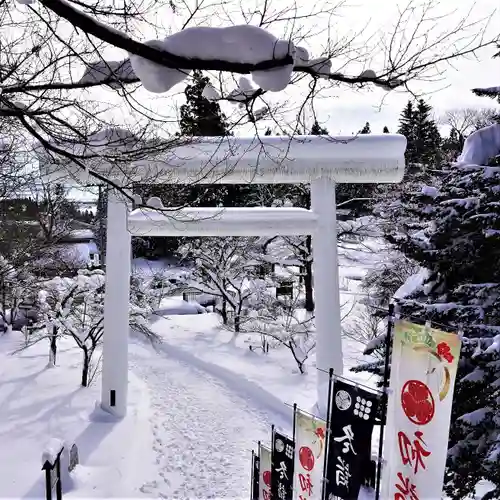 土津神社｜こどもと出世の神さまの鳥居