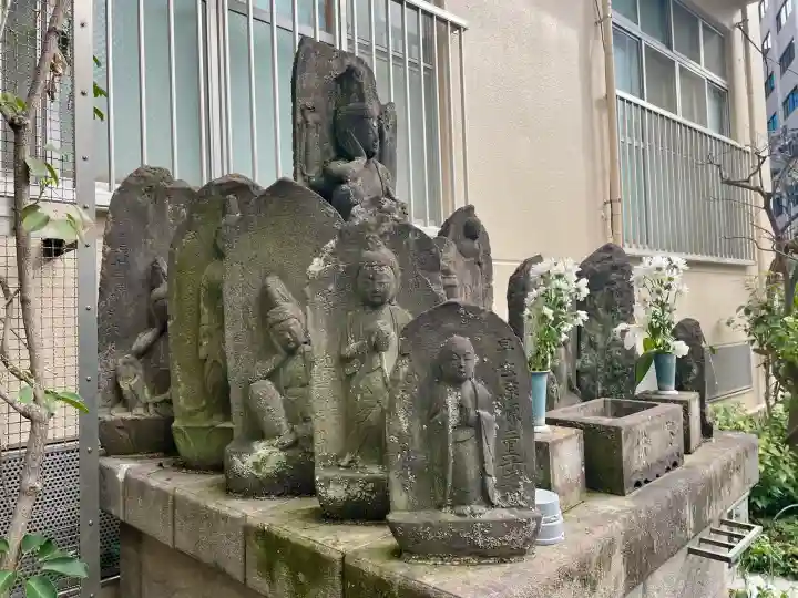 法音寺の{uncategorized: "未分類", other: "その他", undefined: "問題あり", building: "その他建物", grave: "お墓", sacred_gate: "鳥居", guardian: "狛犬", statue: "像", buddha: "仏像", history: "歴史", nature: "自然", garden: "庭園", animal: "動物", pagoda: "塔", temizu: "手水舎", mountain_gate: "山門・神門", sanctuary: "本殿・本堂", subordinate: "末社・摂社", art: "芸術", scenery: "景色", jizo: "地蔵", ema: "絵馬", goshuin: "御朱印", omikuji: "おみくじ", items: "授与品その他", amulet: "お守り", goshuincho: "御朱印帳", eats: "食事", festival: "お祭り", votive_dance: "神楽", shichigosan: "七五三参", wedding: "結婚式", experience: "体験その他", initially: "初詣", around: "周辺", anti_infection: "感染症対策"}