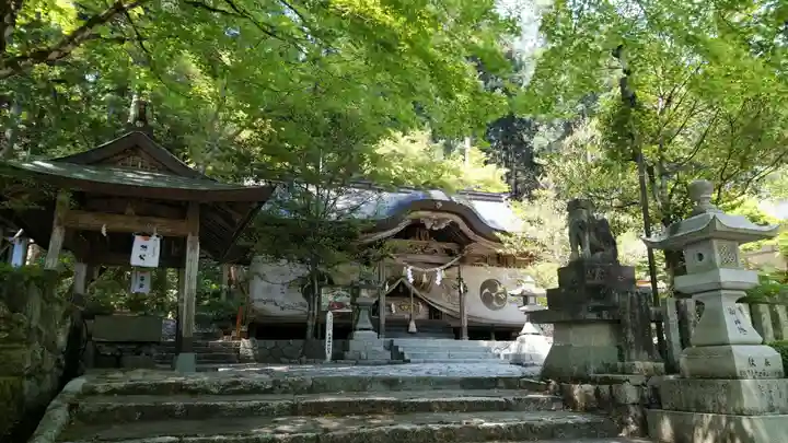大津神社の本殿・本堂