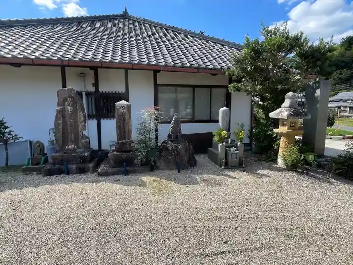 西音寺(三重県)