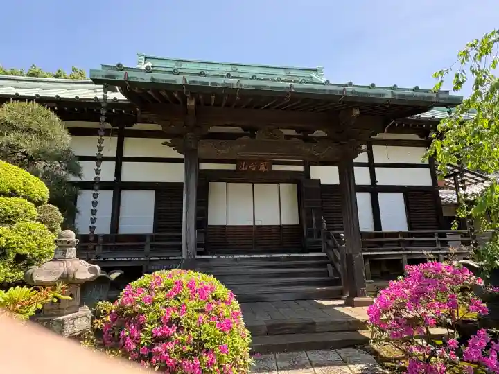 永勝寺の{uncategorized: "未分類", other: "その他", undefined: "問題あり", building: "その他建物", grave: "お墓", sacred_gate: "鳥居", guardian: "狛犬", statue: "像", buddha: "仏像", history: "歴史", nature: "自然", garden: "庭園", animal: "動物", pagoda: "塔", temizu: "手水舎", mountain_gate: "山門・神門", sanctuary: "本殿・本堂", subordinate: "末社・摂社", art: "芸術", scenery: "景色", jizo: "地蔵", ema: "絵馬", goshuin: "御朱印", omikuji: "おみくじ", items: "授与品その他", amulet: "お守り", goshuincho: "御朱印帳", eats: "食事", festival: "お祭り", votive_dance: "神楽", shichigosan: "七五三参", wedding: "結婚式", experience: "体験その他", initially: "初詣", around: "周辺", anti_infection: "感染症対策"}