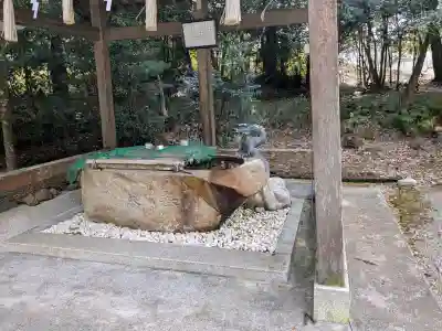 白鳥神社の{uncategorized: "未分類", other: "その他", undefined: "問題あり", building: "その他建物", grave: "お墓", sacred_gate: "鳥居", guardian: "狛犬", statue: "像", buddha: "仏像", history: "歴史", nature: "自然", garden: "庭園", animal: "動物", pagoda: "塔", temizu: "手水舎", mountain_gate: "山門・神門", sanctuary: "本殿・本堂", subordinate: "末社・摂社", art: "芸術", scenery: "景色", jizo: "地蔵", ema: "絵馬", goshuin: "御朱印", omikuji: "おみくじ", items: "授与品その他", amulet: "お守り", goshuincho: "御朱印帳", eats: "食事", festival: "お祭り", votive_dance: "神楽", shichigosan: "七五三参", wedding: "結婚式", experience: "体験その他", initially: "初詣", around: "周辺", anti_infection: "感染症対策"}