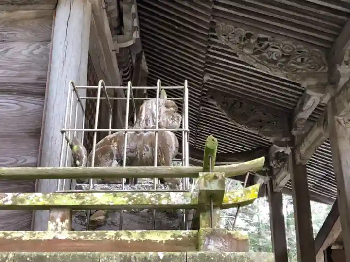 八所神社の狛犬