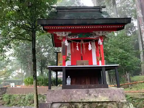 西寒多神社の末社・摂社