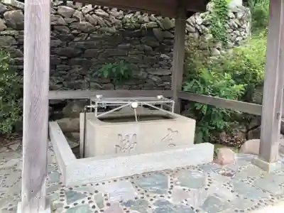 高家神社の手水舎