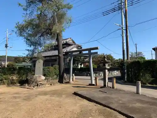 白山神社の鳥居