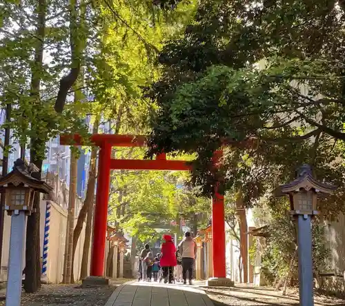 花園神社の鳥居