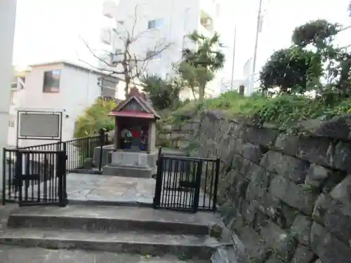 大丸谷震災地蔵尊(神奈川県)
