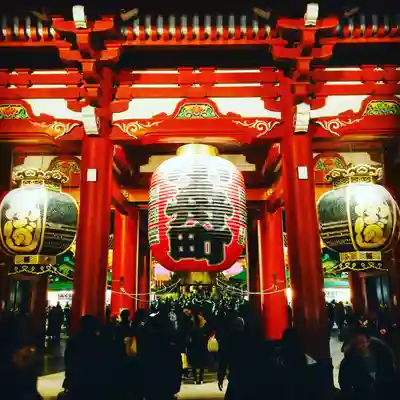 浅草寺の山門・神門