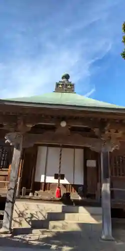 極楽寺（霊鷲山感應院極楽律寺）の本殿・本堂