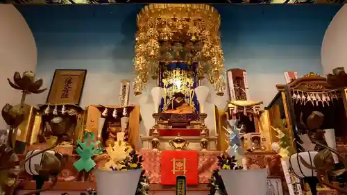 長清寺の本殿・本堂