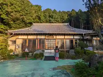 長光寺の本殿・本堂