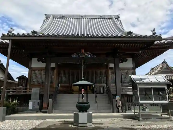 観音寺の本殿・本堂