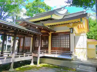 白山社の本殿・本堂