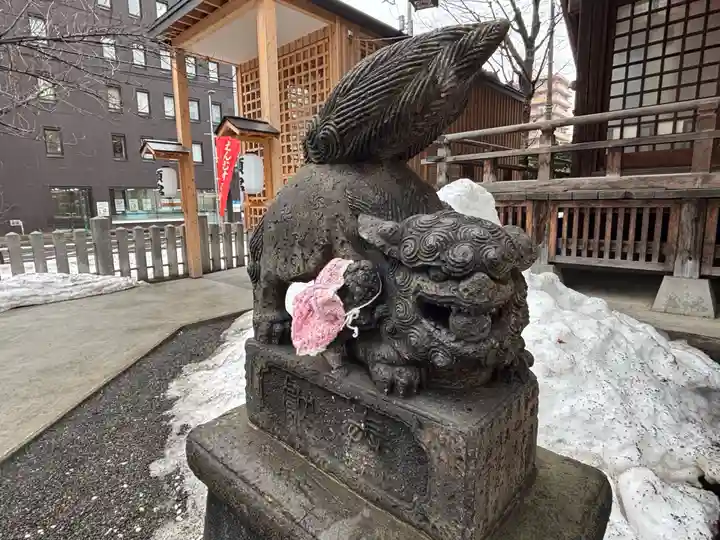 北海道神宮頓宮の狛犬