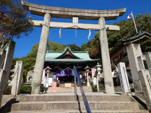 草津八幡宮の鳥居