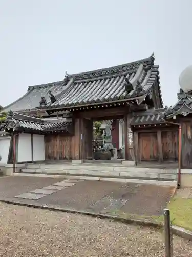 常楽寺の山門