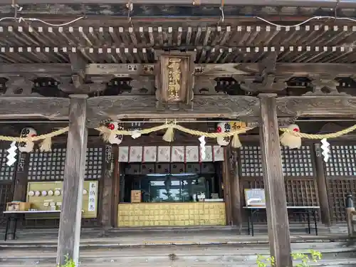 石浦神社の本殿