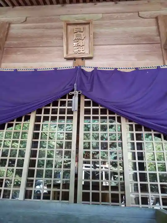 白鳥神社の本殿・本堂