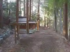 手接足尾神社の建物その他