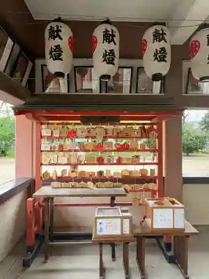 泊神社の{uncategorized: "未分類", other: "その他", undefined: "問題あり", building: "その他建物", grave: "お墓", sacred_gate: "鳥居", guardian: "狛犬", statue: "像", buddha: "仏像", history: "歴史", nature: "自然", garden: "庭園", animal: "動物", pagoda: "塔", temizu: "手水舎", mountain_gate: "山門・神門", sanctuary: "本殿・本堂", subordinate: "末社・摂社", art: "芸術", scenery: "景色", jizo: "地蔵", ema: "絵馬", goshuin: "御朱印", omikuji: "おみくじ", items: "授与品その他", amulet: "お守り", goshuincho: "御朱印帳", eats: "食事", festival: "お祭り", votive_dance: "神楽", shichigosan: "七五三参", wedding: "結婚式", experience: "体験その他", initially: "初詣", around: "周辺", anti_infection: "感染症対策"}