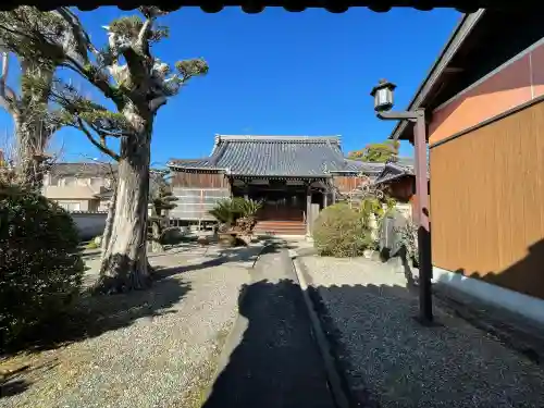 願成寺の{uncategorized: "未分類", other: "その他", undefined: "問題あり", building: "その他建物", grave: "お墓", sacred_gate: "鳥居", guardian: "狛犬", statue: "像", buddha: "仏像", history: "歴史", nature: "自然", garden: "庭園", animal: "動物", pagoda: "塔", temizu: "手水舎", mountain_gate: "山門・神門", sanctuary: "本殿・本堂", subordinate: "末社・摂社", art: "芸術", scenery: "景色", jizo: "地蔵", ema: "絵馬", goshuin: "御朱印", omikuji: "おみくじ", items: "授与品その他", amulet: "お守り", goshuincho: "御朱印帳", eats: "食事", festival: "お祭り", votive_dance: "神楽", shichigosan: "七五三参", wedding: "結婚式", experience: "体験その他", initially: "初詣", around: "周辺", anti_infection: "感染症対策"}