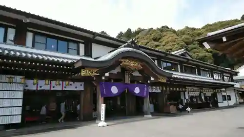 瑜伽山蓮台寺の本殿