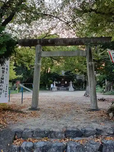 尾津神社の鳥居