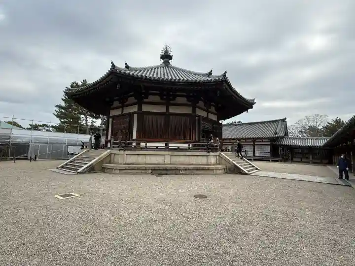 法隆寺 夢殿の{uncategorized: "未分類", other: "その他", undefined: "問題あり", building: "その他建物", grave: "お墓", sacred_gate: "鳥居", guardian: "狛犬", statue: "像", buddha: "仏像", history: "歴史", nature: "自然", garden: "庭園", animal: "動物", pagoda: "塔", temizu: "手水舎", mountain_gate: "山門・神門", sanctuary: "本殿・本堂", subordinate: "末社・摂社", art: "芸術", scenery: "景色", jizo: "地蔵", ema: "絵馬", goshuin: "御朱印", omikuji: "おみくじ", items: "授与品その他", amulet: "お守り", goshuincho: "御朱印帳", eats: "食事", festival: "お祭り", votive_dance: "神楽", shichigosan: "七五三参", wedding: "結婚式", experience: "体験その他", initially: "初詣", around: "周辺", anti_infection: "感染症対策"}