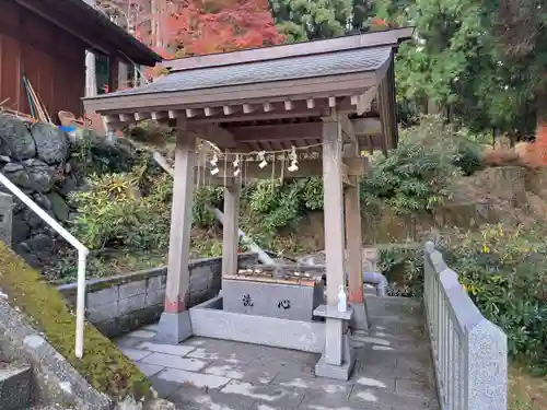 脊振神社の手水